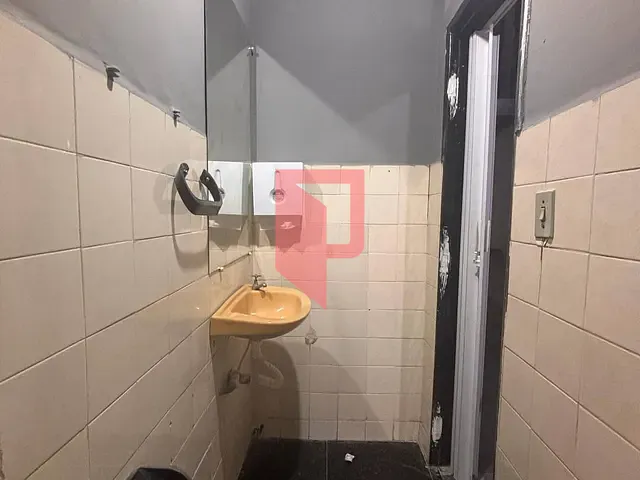 Loja para alugar, no bairro Caiçaras em Belo Horizonte