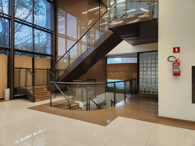 Loja com 2481m², para alugar, no bairro Brooklin em São Paulo