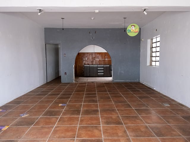 Loja com 281m², para alugar, no bairro Laranjal em Pelotas