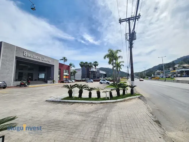Loja para alugar, no bairro Saco Grande em Florianópolis