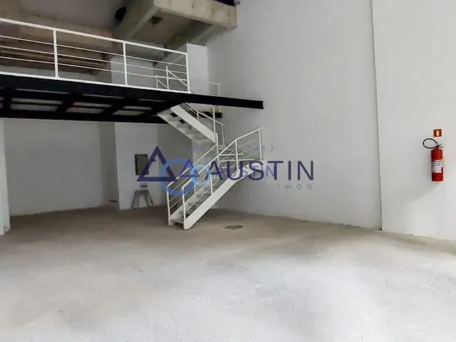 Loja com 130m², para alugar, no bairro Pinheiros em São Paulo