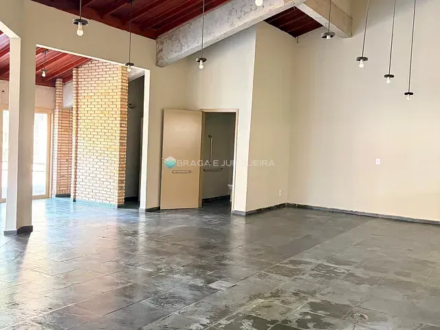 Loja com 450m², para alugar, no bairro Vivendas em São José do Rio Preto