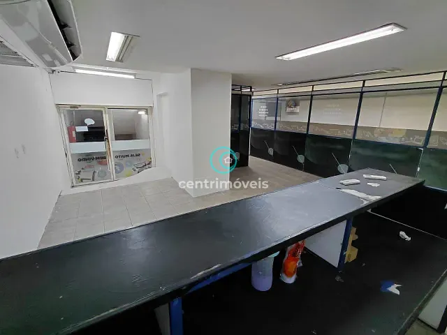 Loja com 345m², para alugar, no bairro Copacabana em Rio de Janeiro