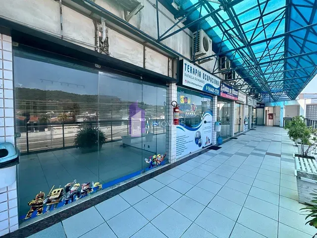 Loja para alugar, no bairro Itaipu em Niterói