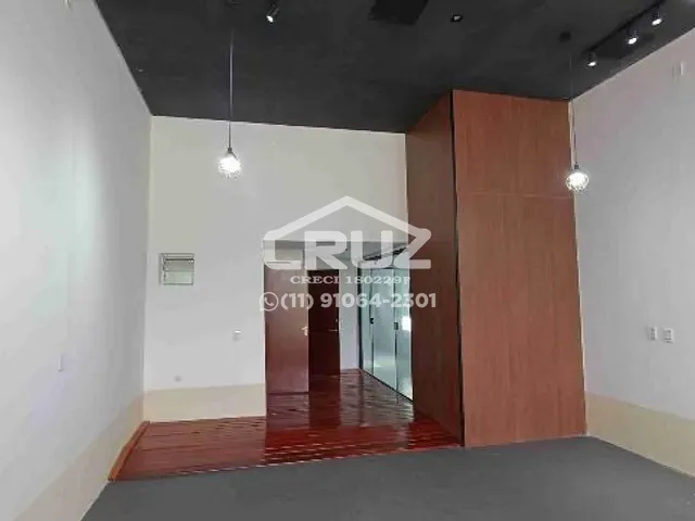 Galpão / Barracão com 110m², para alugar, no bairro Laranjeiras em Caieiras