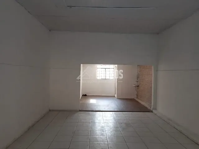Loja com 100m², para alugar, no bairro Vila Rio Branco em São Paulo