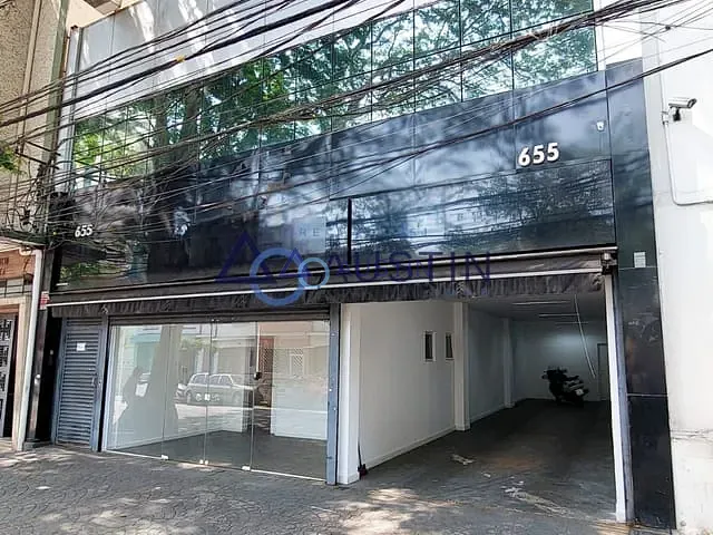 Loja com 820m², para alugar, no bairro Vila Romana em São Paulo