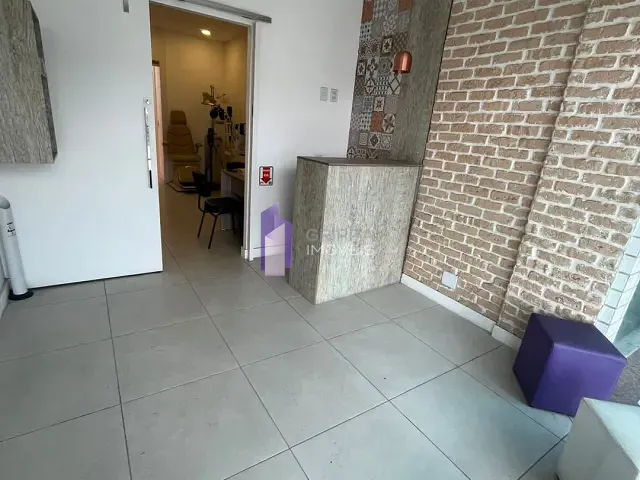 Loja com 50m², à venda ou para alugar, no bairro Itaipu em Niterói