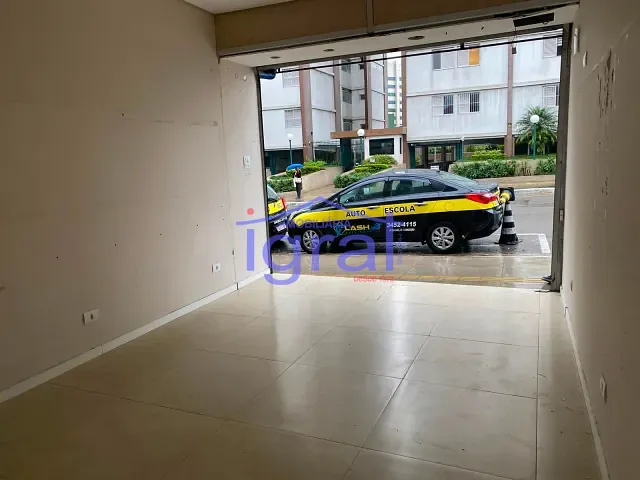 Loja para alugar, no bairro Vila Guarani (Z Sul) em São Paulo