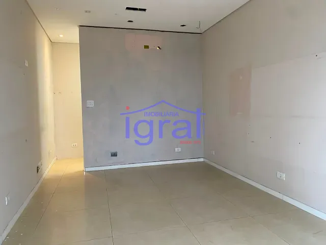 Loja para alugar, no bairro Vila Guarani (Z Sul) em São Paulo
