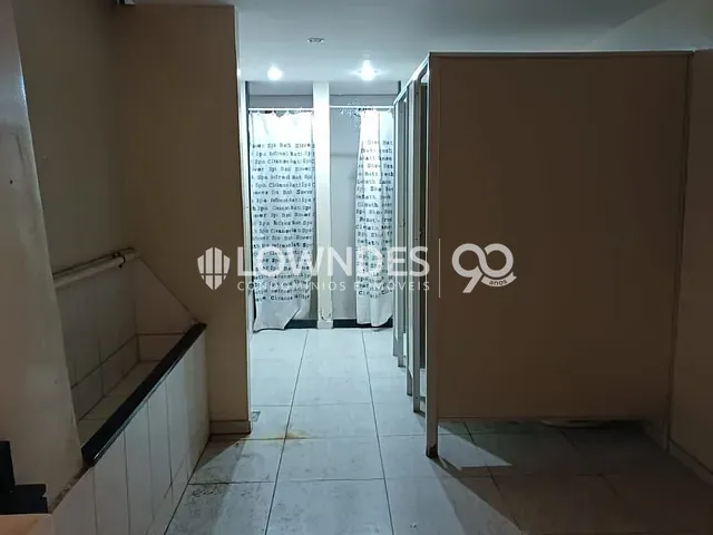 Loja com 1500m², para alugar, no bairro Riachuelo em Rio de Janeiro
