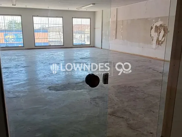 Loja com 1500m², para alugar, no bairro Riachuelo em Rio de Janeiro