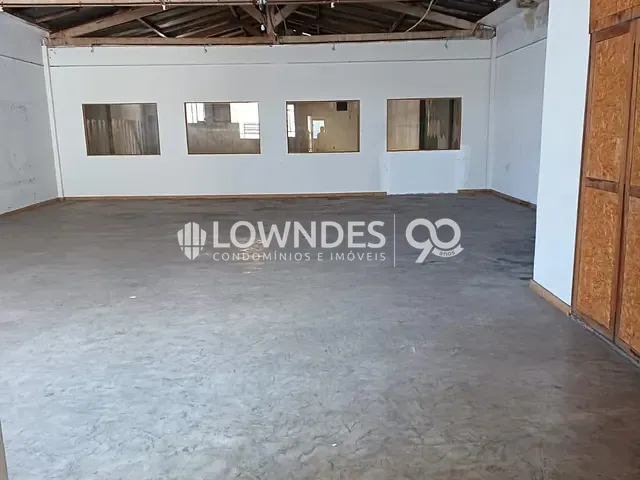 Loja com 1500m², para alugar, no bairro Riachuelo em Rio de Janeiro