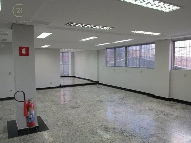 Loja com 552m², para alugar, no bairro Centro em Londrina