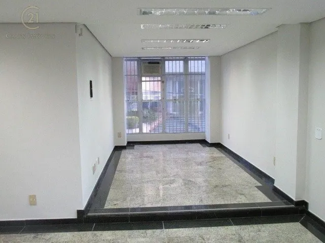 Loja com 552m², para alugar, no bairro Centro em Londrina