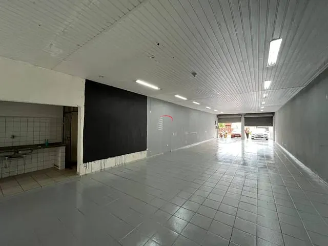 Loja com 320m², à venda, no bairro Centro em Londrina