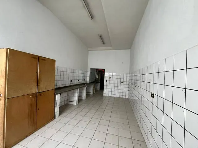 Loja com 320m², à venda, no bairro Centro em Londrina