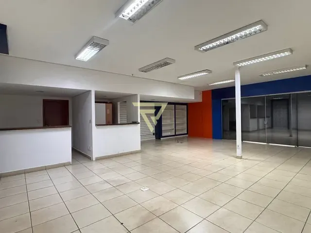 Loja com 341m², para alugar, no bairro Independência em Ribeirão Preto