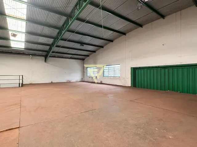 Loja com 341m², para alugar, no bairro Independência em Ribeirão Preto