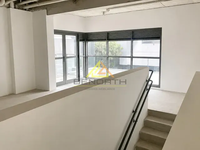Loja para alugar, no bairro Moema em São Paulo