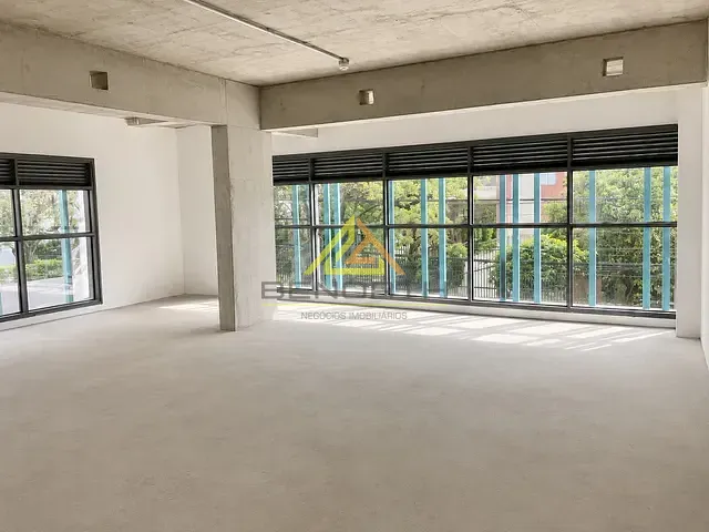 Loja para alugar, no bairro Moema em São Paulo