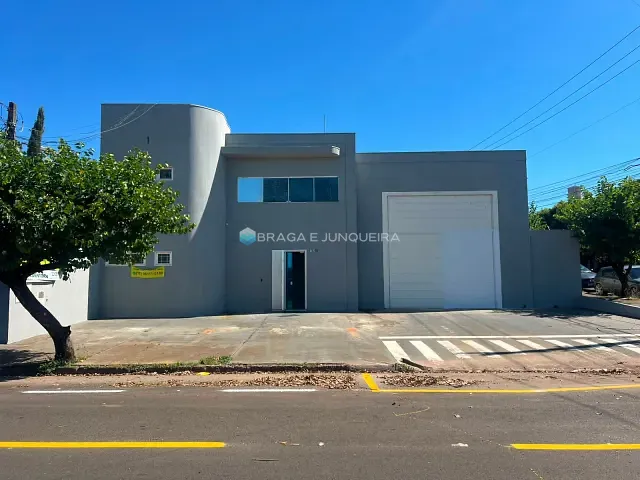 Loja com 360m², para alugar, no bairro Parque Residencial Romano Calil em São José do Rio Preto