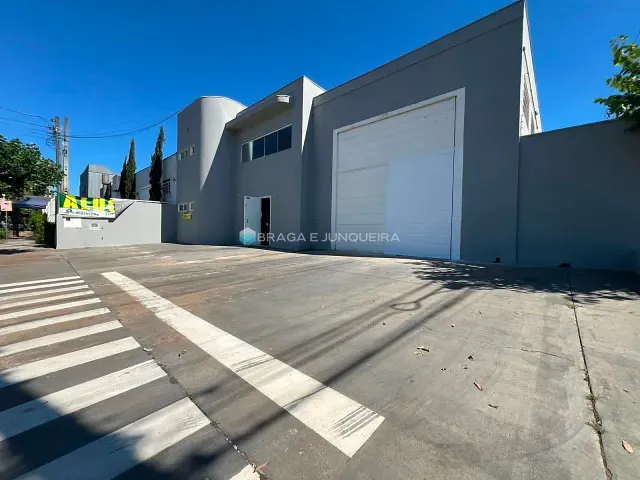 Loja com 360m², para alugar, no bairro Parque Residencial Romano Calil em São José do Rio Preto