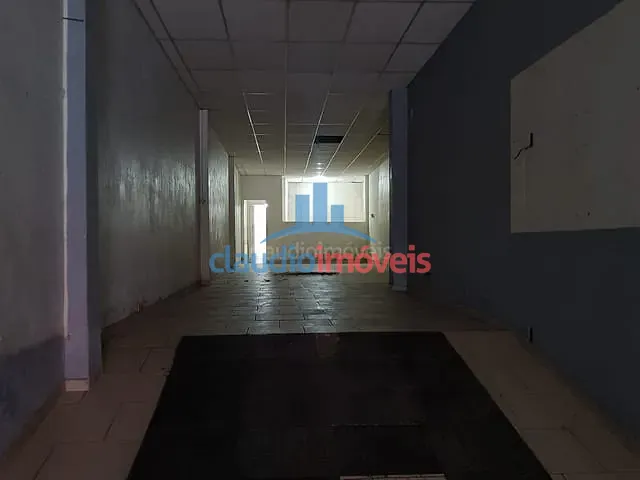 Loja com 138m², para alugar, no bairro Centro em Barra Mansa