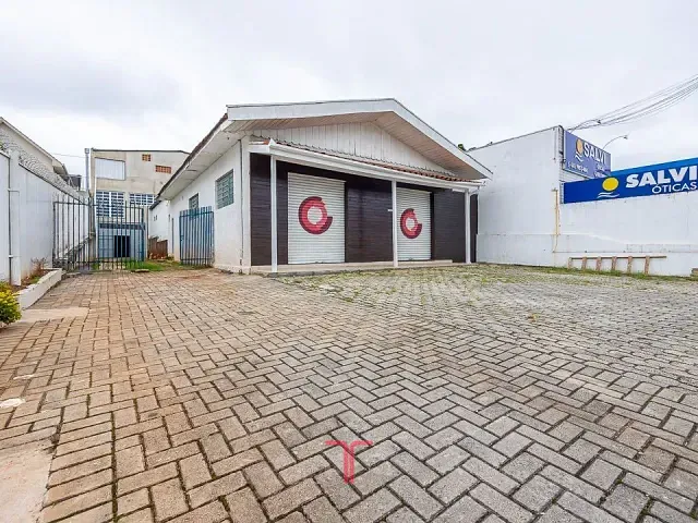 Loja com 196m², para alugar, no bairro Xaxim em Curitiba