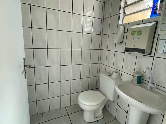 Loja para alugar, no bairro Centro em São José dos Pinhais