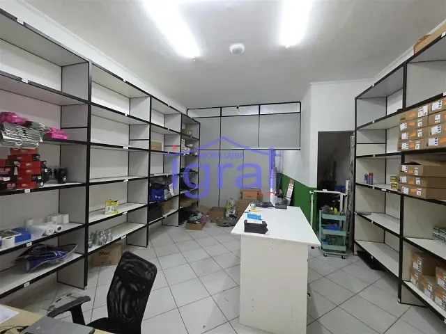 Loja para alugar, no bairro Vila Guarani (Z Sul) em São Paulo