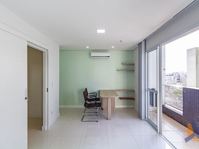 Sala para alugar, no bairro Água Verde em Curitiba