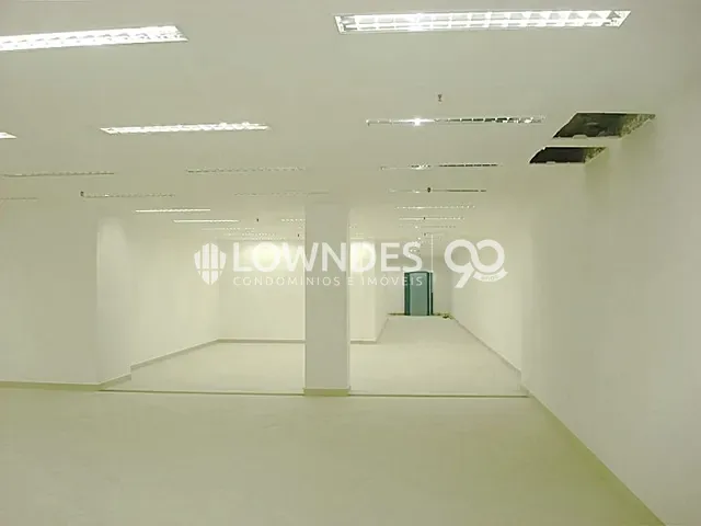 Loja para alugar, no bairro Madureira em Rio de Janeiro