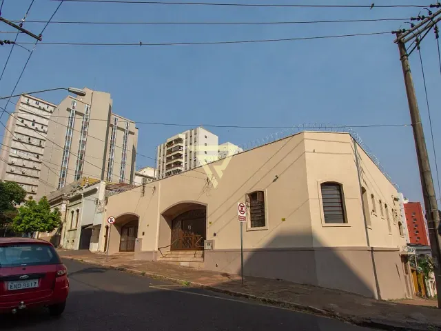 Loja com 235m², para alugar, no bairro Centro em Ribeirão Preto