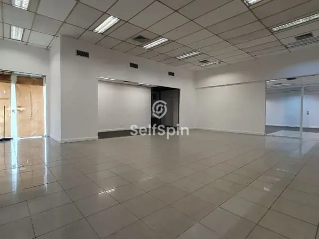 Loja com 1467m², para alugar, no bairro Ilha da Conceição em Niterói