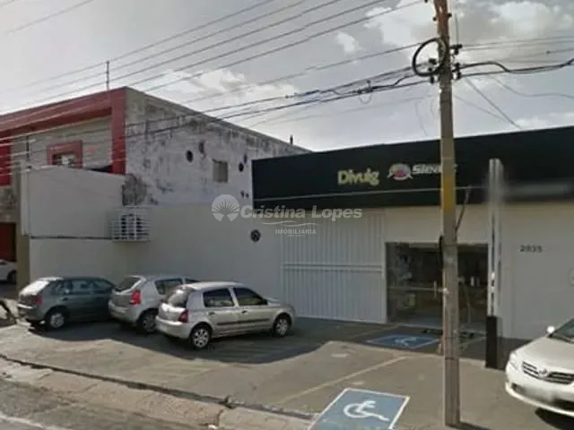 Loja 4 quartos e 2 banheiros, à venda, no bairro Centro em Teresina