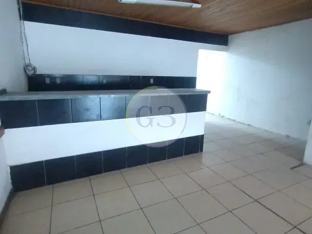 Loja à venda ou para alugar, no bairro Centro em Rio Grande