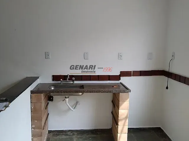 Chácara com 900m², para alugar, no bairro Vila Inglesa em Indaiatuba