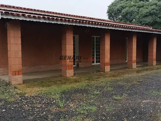 Chácara com 900m², para alugar, no bairro Vila Inglesa em Indaiatuba