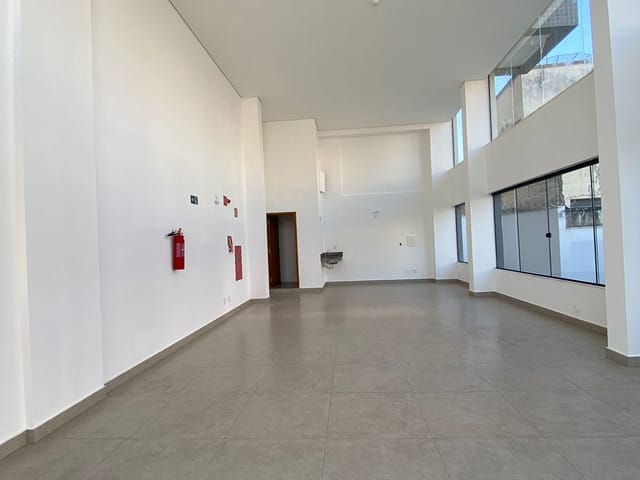 Foto do Loja - Loja para locação, Centro, Lavras, MG | Burgarelli Imóveis