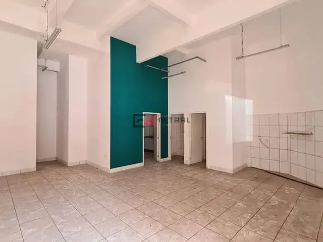 Loja com 100m², à venda, no bairro Centro em Londrina