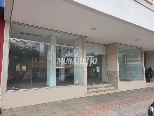 Loja com 548m², para alugar, no bairro Centro em Concórdia