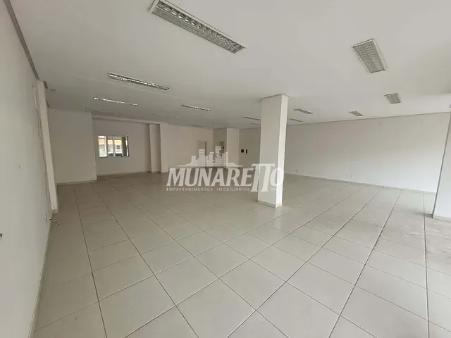 Loja com 548m², para alugar, no bairro Centro em Concórdia