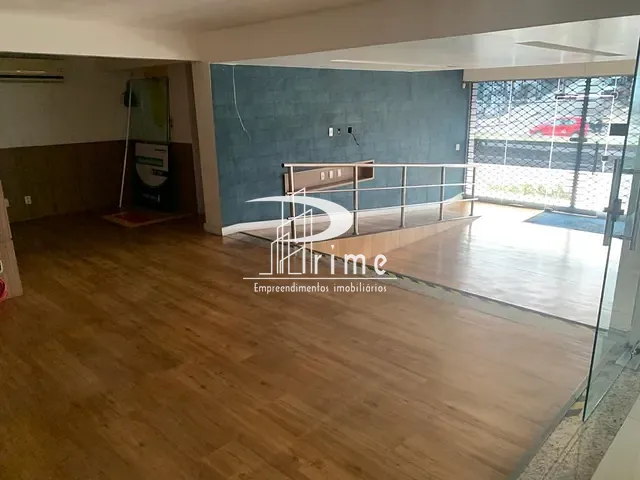 Loja com 493m², à venda, no bairro Itaipu em Niterói