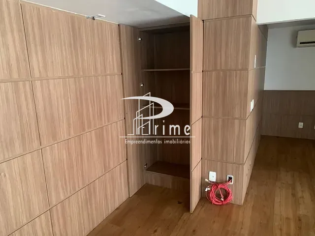 Loja com 493m², à venda, no bairro Itaipu em Niterói