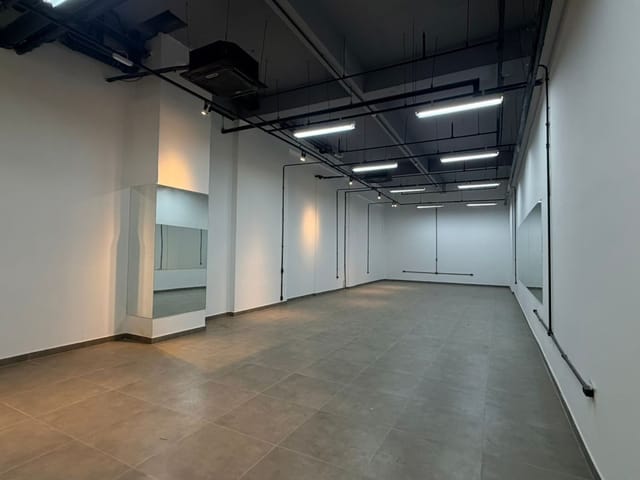 Loja com 125m², para alugar, no bairro Sítio Tamboré Alphaville em Barueri