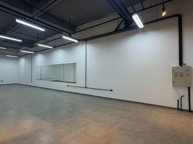 Loja com 125m², para alugar, no bairro Sítio Tamboré Alphaville em Barueri