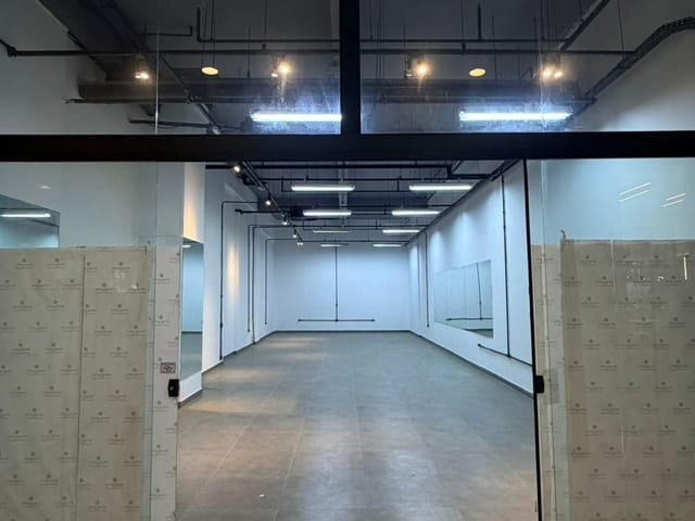 Loja com 125m², para alugar, no bairro Sítio Tamboré Alphaville em Barueri