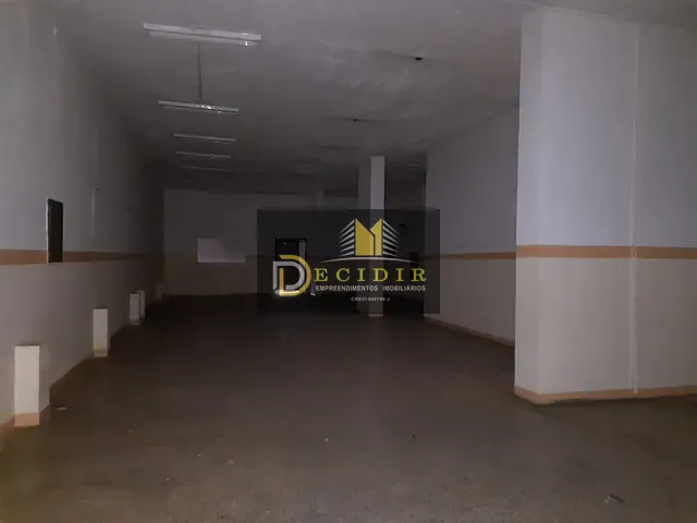 Loja com 850m², para alugar, no bairro Catumbi em São Paulo