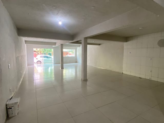 Loja com 120m², para alugar, no bairro Centro em Extrema